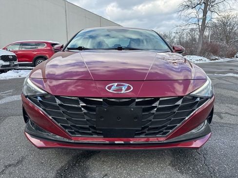 Used 2023 Hyundai Elantra Limited image 2