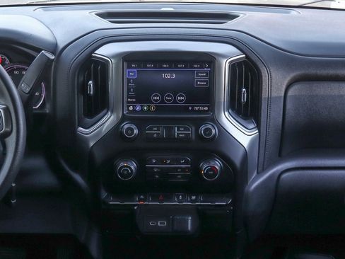 Used 2020 Chevrolet Silverado 1500 LT image 26