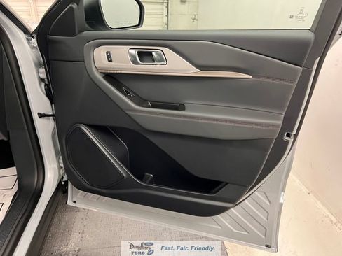 New 2026 Ford Explorer Active RWD image 45