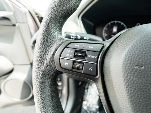 Used 2025 Honda HR-V LX image 39