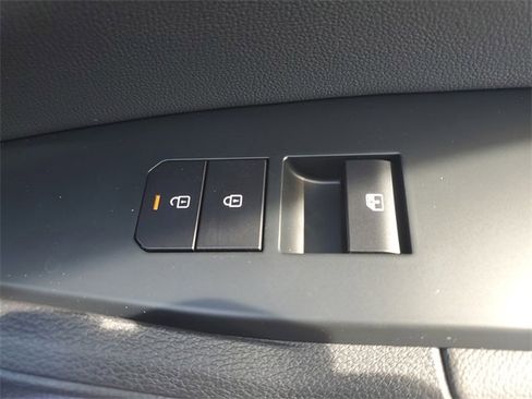 New 2026 Kia Sportage EX w/ EX Panorama Roof Package image 16