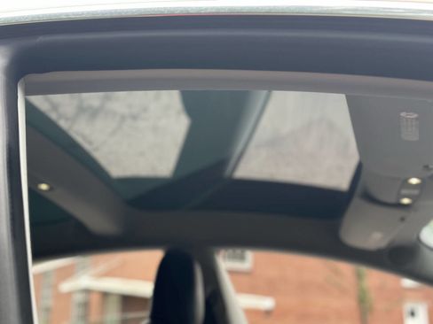 Used 2018 Tesla Model 3 Long Range image 18