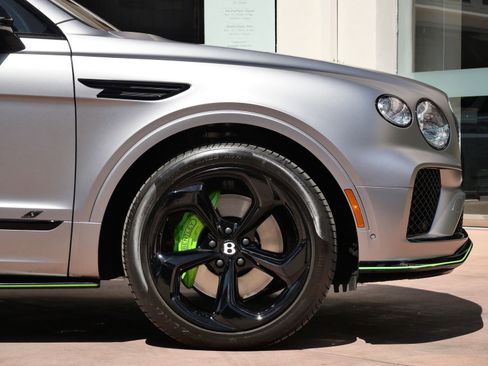 Used 2025 Bentley Bentayga AWD/4WD image 6
