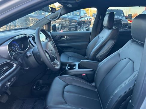 New 2026 Chrysler Voyager LX FWD image 21