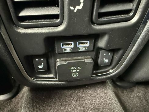 Used 2018 Jeep Grand Cherokee Limited AWD/4WD image 10