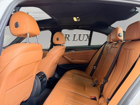 Used 2018 BMW 540i w/ Premium Package image 13