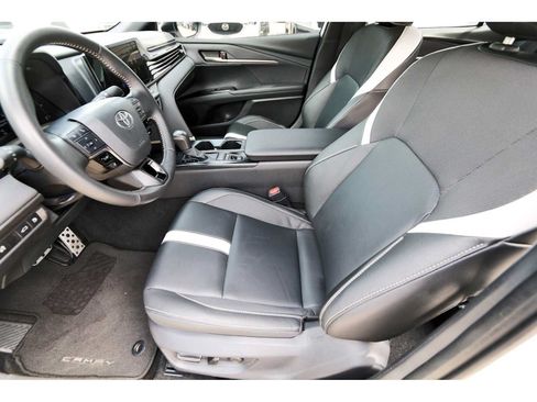 Used 2026 Toyota Camry SE w/ Convenience Package FWD image 11