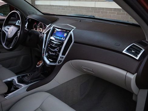 Used 2015 Cadillac SRX Luxury image 28
