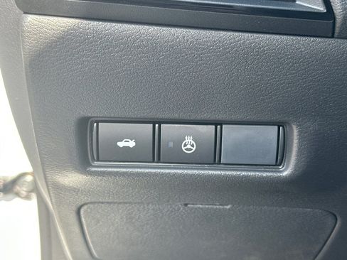 New 2026 Nissan Sentra SV w/ SV Convenience Package FWD image 32