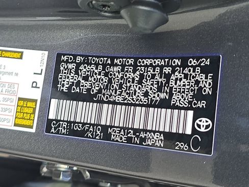 Used 2025 Toyota Corolla SE image 41