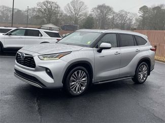 Used 2020 Toyota Highlander Platinum video 3
