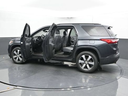 Used 2020 Chevrolet Traverse LT w/ LT Premium Package FWD image 56