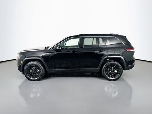 New 2026 Jeep Grand Cherokee Altitude AWD/4WD image 5