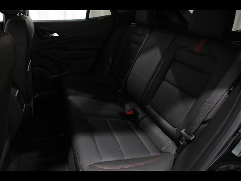 Used 2024 Chevrolet Trax RS w/ Driver Confidence Package FWD image 18