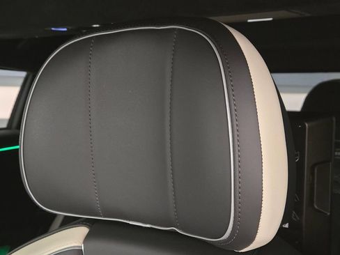 Certified 2024 Bentley Flying Spur W12 AWD/4WD image 32