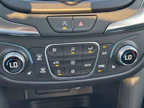 Used 2024 Chevrolet Equinox LT AWD/4WD image 19
