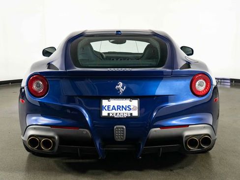 Used 2017 Ferrari F12 Berlinetta RWD image 7