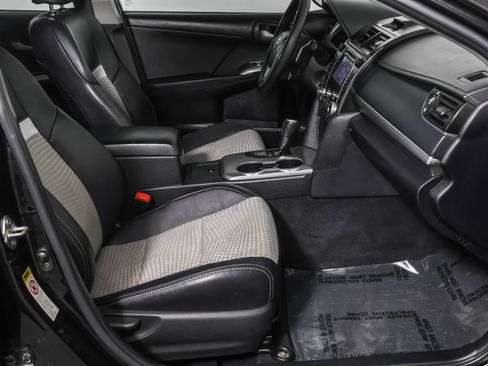 Used 2014 Toyota Camry SE FWD image 42
