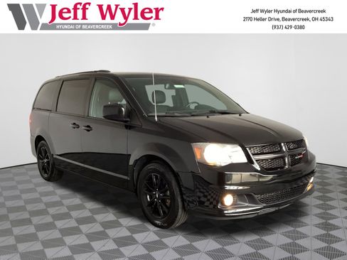 Used 2019 Dodge Grand Caravan GT image 1