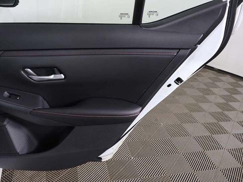 Used 2023 Nissan Sentra SR w/ SR Premium Package FWD image 24