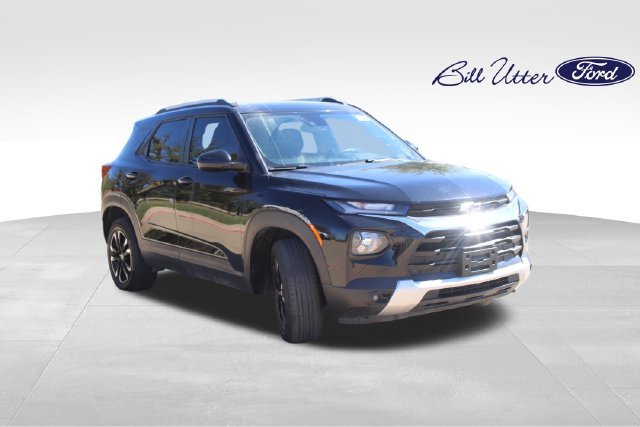 Used 2023 Chevrolet TrailBlazer LT w/ Convenience Package AWD/4WD image 3