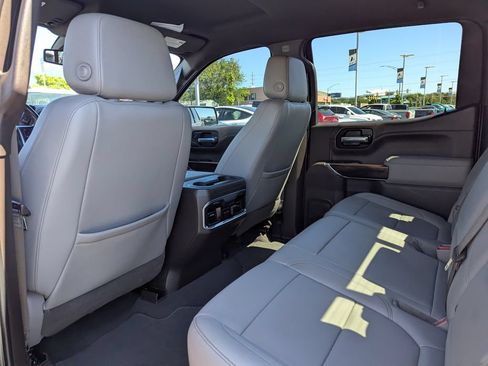 Used 2022 GMC Sierra 1500 SLT w/ SLT Premium Plus Package AWD/4WD image 38