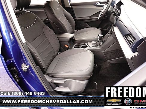 Used 2024 Volkswagen Taos SE FWD image 11