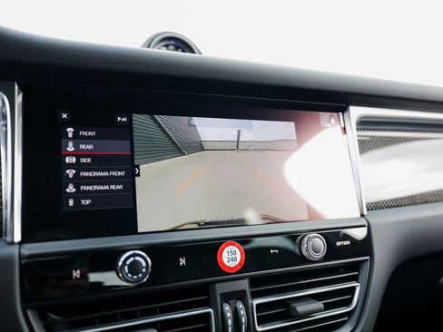 New 2026 Porsche Macan GTS image 19