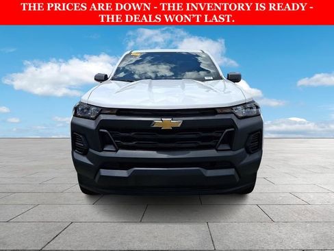 Used 2023 Chevrolet Colorado W/T w/ Advanced Trailering Package RWD image 3