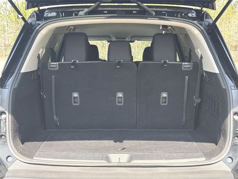 Used 2024 Nissan Pathfinder S AWD/4WD image 25
