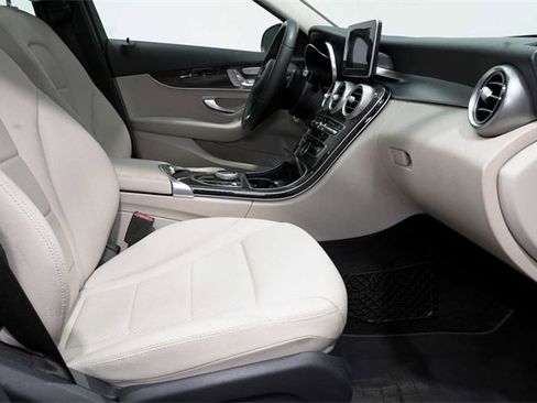 Used 2018 Mercedes-Benz C 300 Sedan image 30