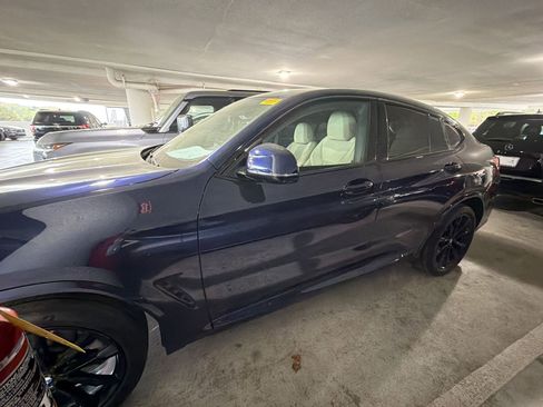 Certified 2024 BMW X4 xDrive30i w/ Premium Package image 9