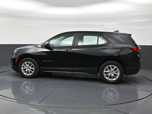 Used 2024 Chevrolet Equinox LS FWD image 2