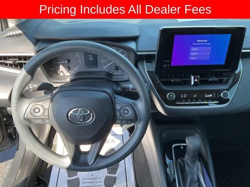 Used 2023 Toyota Corolla LE FWD image 5