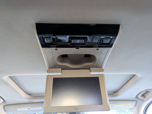 Used 2015 GMC Yukon Denali w/ Premium Package image 35