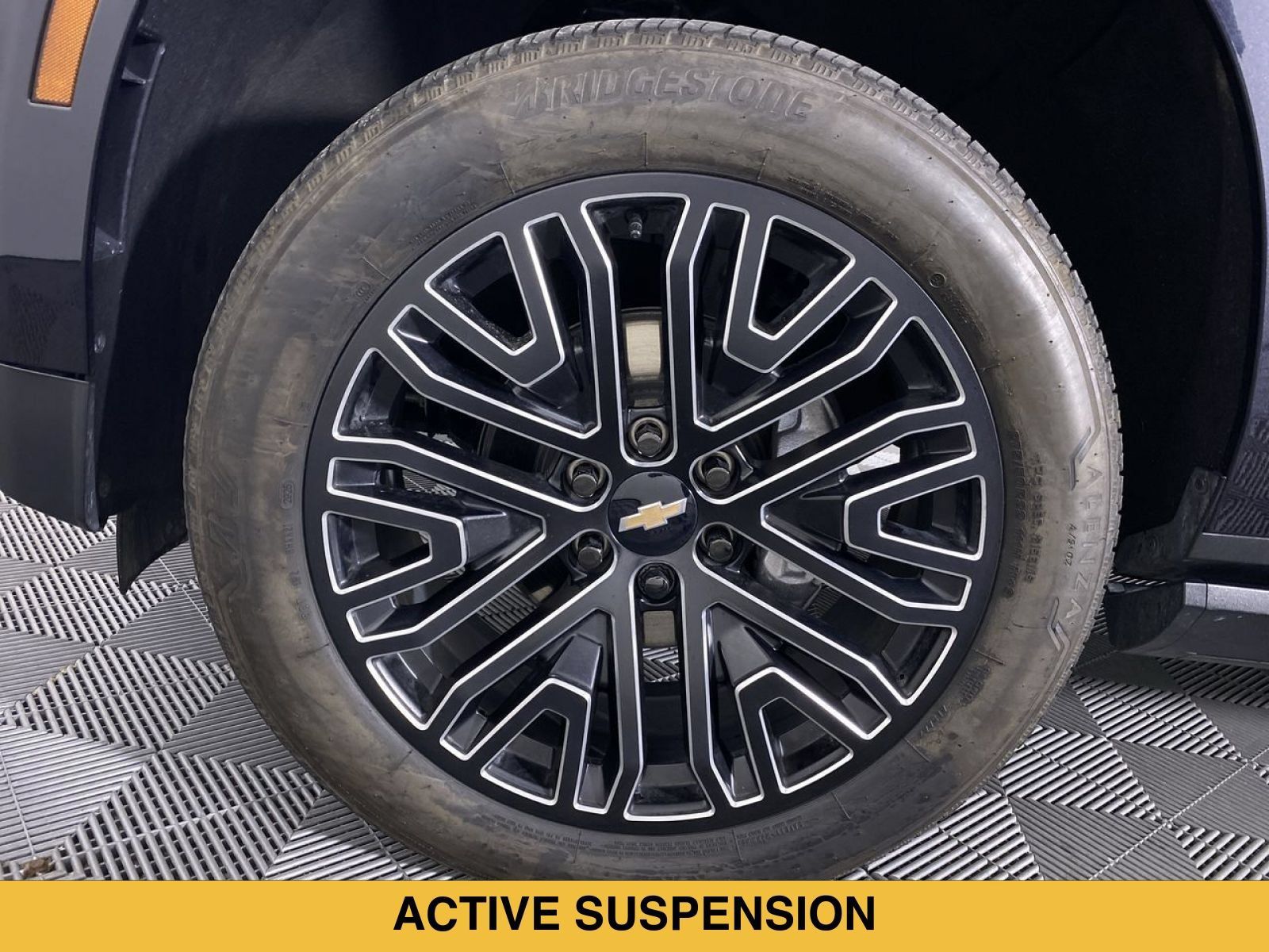 Certified 2026 Chevrolet Suburban High Country AWD/4WD image 16