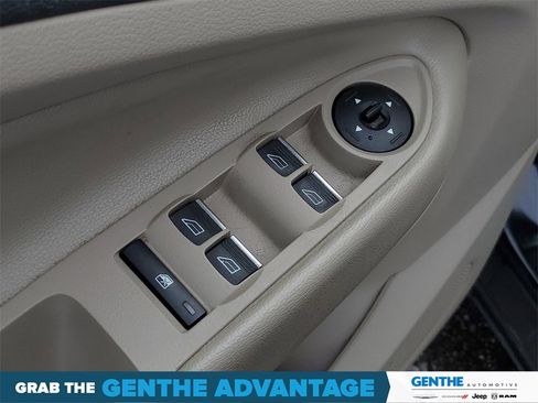 Used 2017 Ford Escape SE w/ Equipment Group 201A image 12