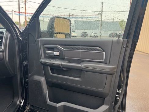 Used 2025 RAM 2500 Big Horn AWD/4WD image 25