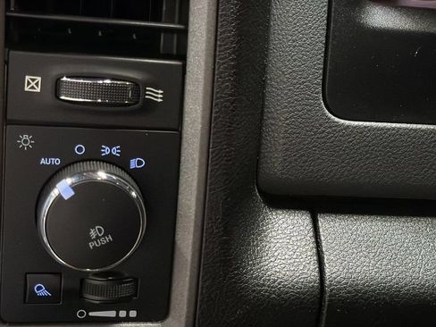 Used 2020 RAM 1500 Express w/ Wheel & Sound Group AWD/4WD image 29