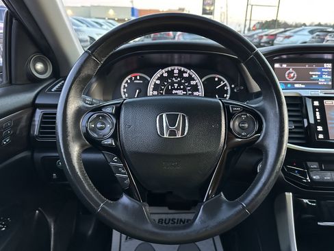Used 2017 Honda Accord EX-L image 14