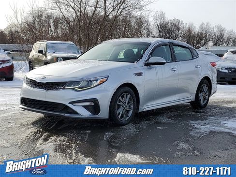 Used 2019 Kia Optima LX image 2