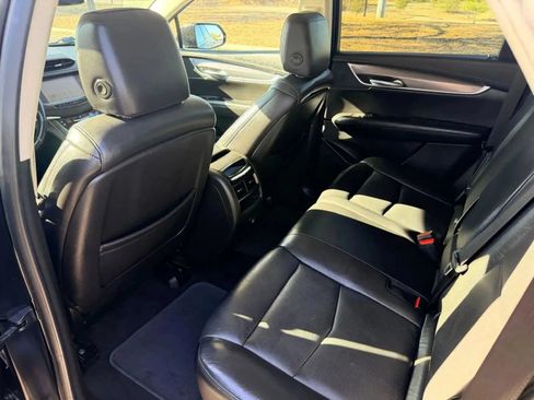 Used 2019 Cadillac XT5 Premium Luxury AWD/4WD image 25