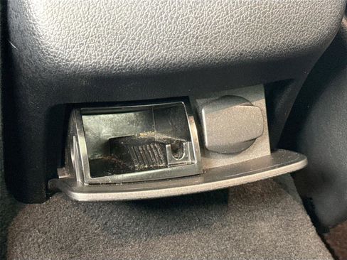 Used 2022 Mercedes-Benz E 53 AMG 4MATIC Sedan image 40