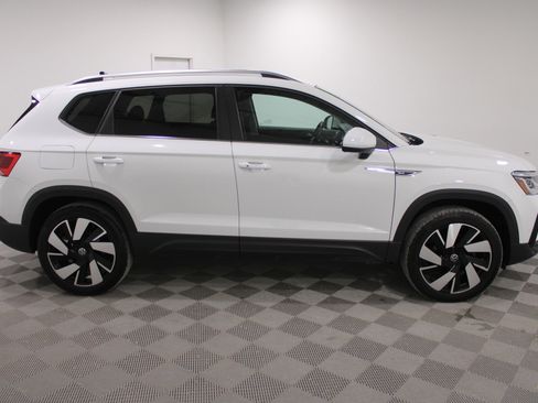 Used 2024 Volkswagen Taos SEL image 26