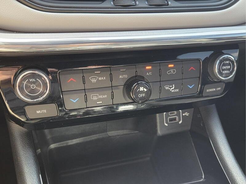 Certified 2023 Jeep Compass Limited w/ Elite Group AWD/4WD image 26