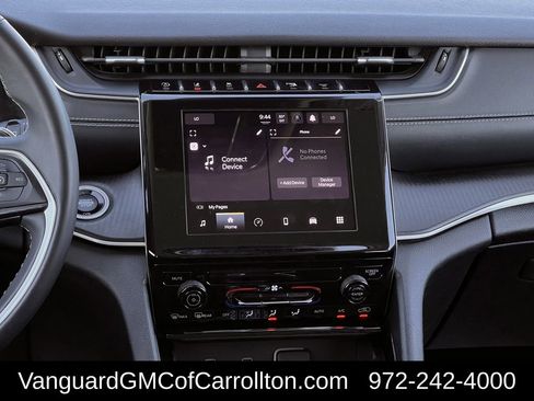 Used 2023 Jeep Grand Cherokee L Laredo image 17