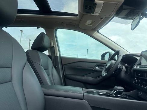 Certified 2023 Nissan Rogue SV w/ SV Premium B Package FWD image 26