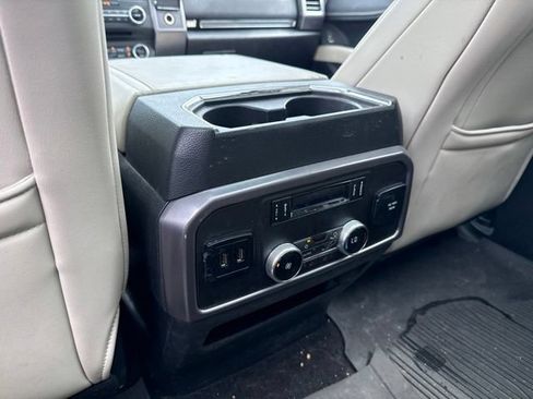 Used 2018 Ford Expedition Platinum AWD/4WD image 19
