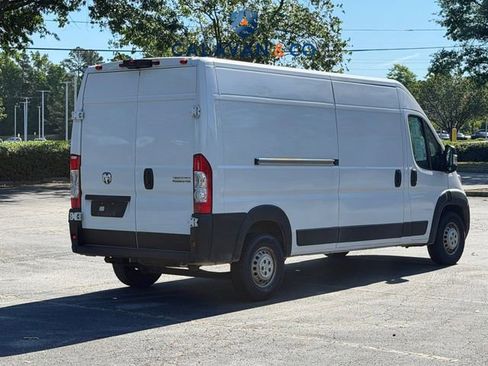 Used 2025 RAM ProMaster 2500 w/ Convenience Group FWD image 4