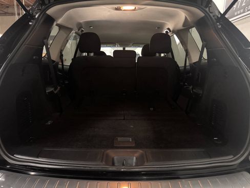 Used 2020 Nissan Pathfinder S FWD image 10